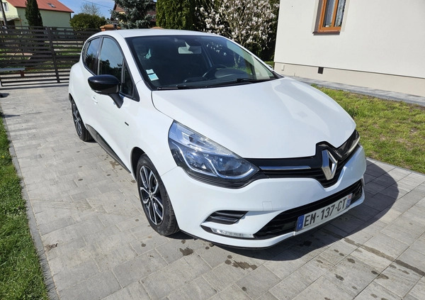 Renault Clio cena 21900 przebieg: 142000, rok produkcji 2017 z Zamość małe 106